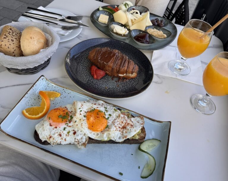 joinhalal_Roccos_Frankfurt_3.jpg