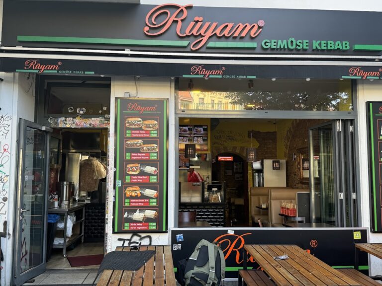 joinhalal_Rueyam_Gemuese_Kebab_Berlin_Prenzlauerberg.jpg
